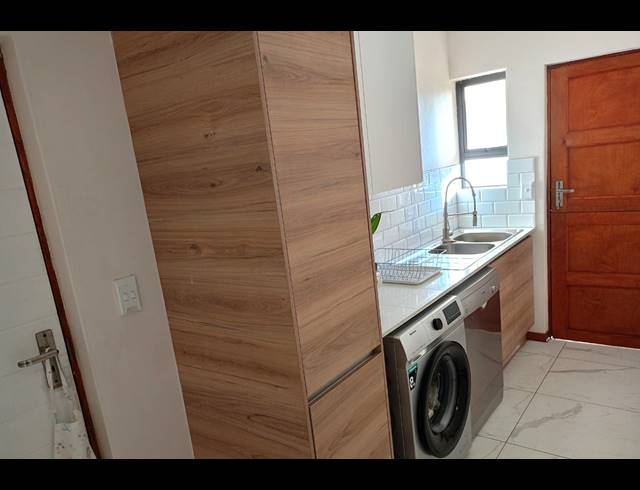 4 BEDROOM HOUSE TO LET IN WILDTUIN PARK